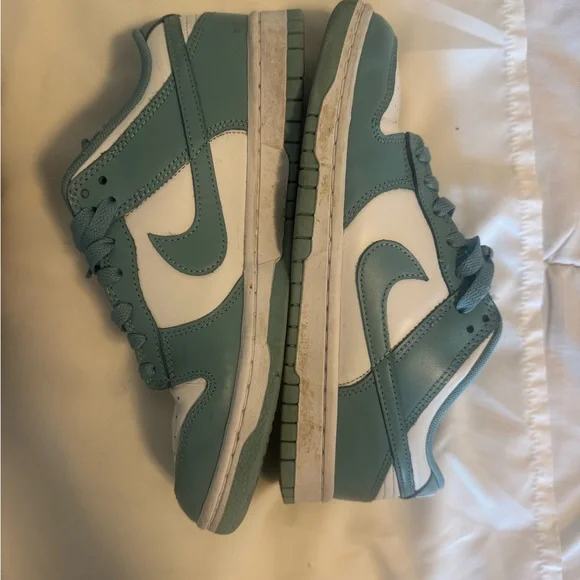 Nike Dunk Low
Denim Turquoise - Picture 3 of 3